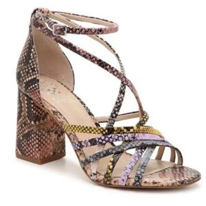 Vince Camuto snakeskin heel size 8.5